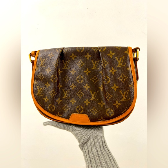 Authentic Menilmontant PM Louis Vuitton Flap messenger bag - Picture 2 of 15